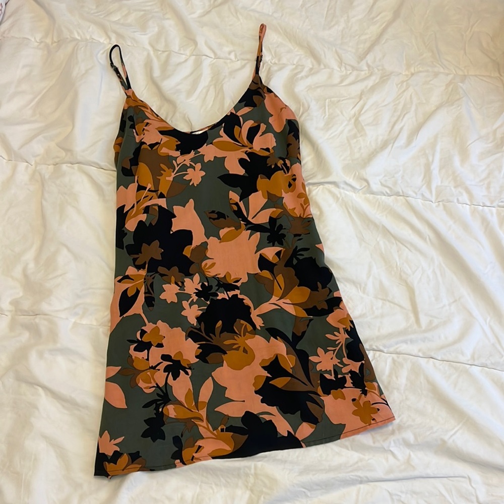 • Floral Mini Dress •